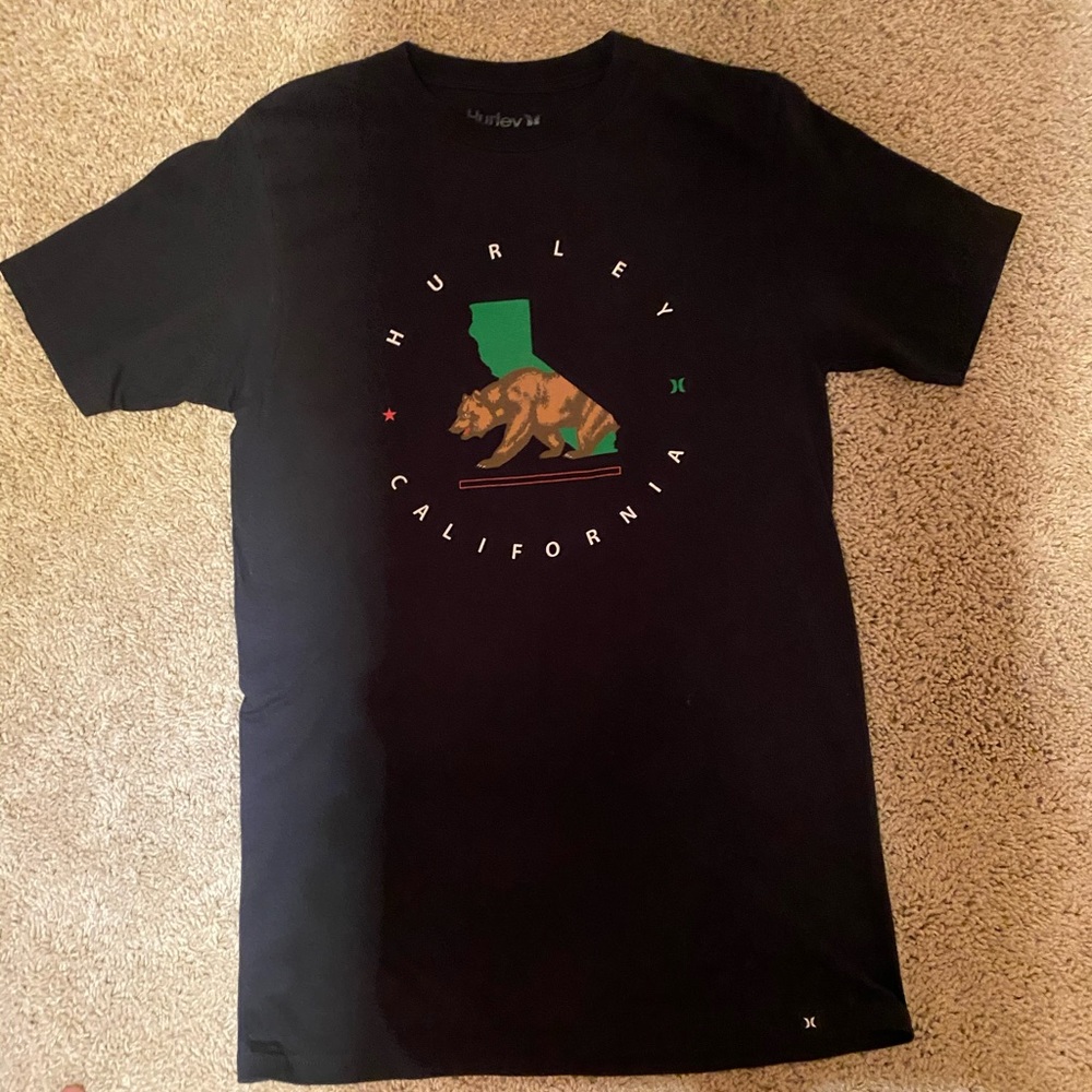 New and great looking shirt!